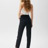 Basic Mom Jeans - Image 4